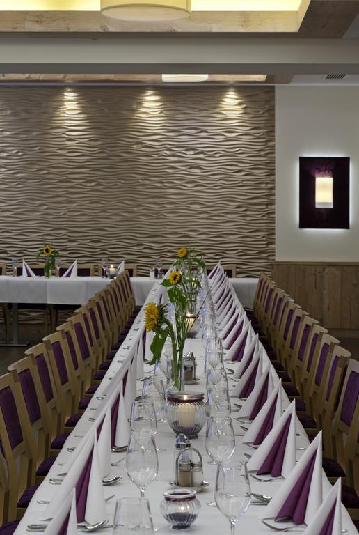 Hotel Restaurant Wallner I Contactless Check-In Sankt Valentin Eksteriør bilde